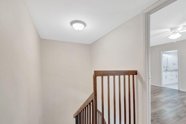 Building Photo - 579 Green Springs Pl