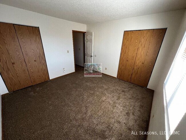 Building Photo - 6619 Proud Eagle