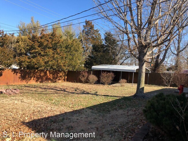 Building Photo - 3 br, 1.5 bath House - 1800 W. Sunset