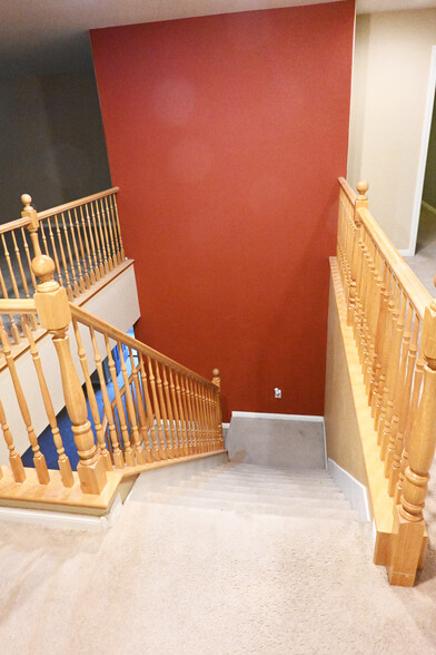Stairs too/from upstairs - 3204 Villa Pisani Ct