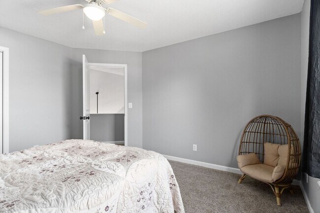 Building Photo - 4 Bedroom Pet Friend Home For Rent Near Dotsonville Road!