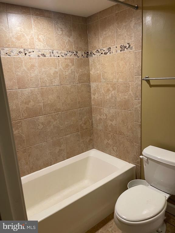 Building Photo - 1513 Regent Manor Ct