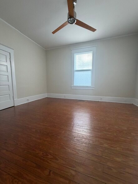 Building Photo - 1904 Perry Ave