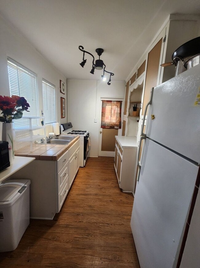 Building Photo - Coming Soon! Furnished One Bedroom with Bonus Room for Extra Space