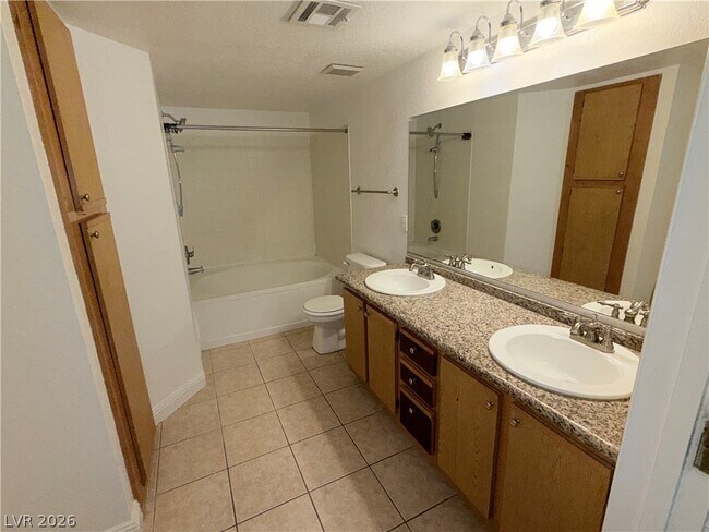 Building Photo - 5055 W Hacienda Ave