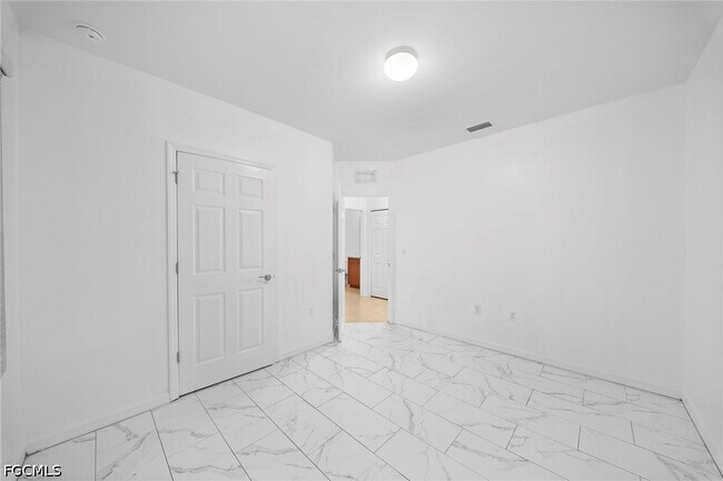 Building Photo - 10464 Canal Brook Ln