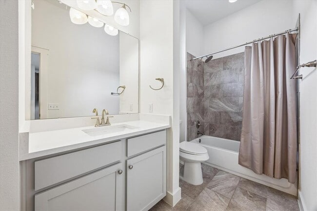 Building Photo - 2520 Bluebonnet Ln