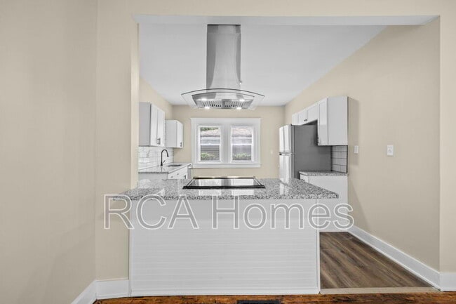 Building Photo - 3227 Guilford Ave