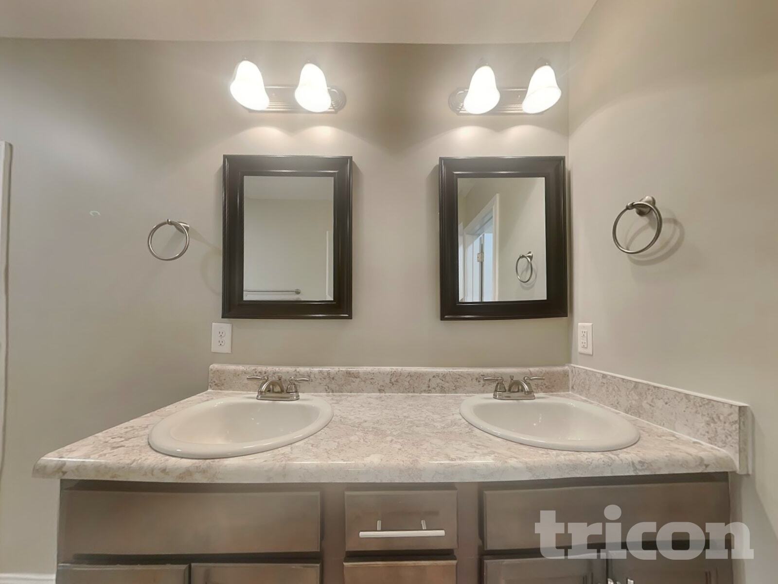 Building Photo - 1489 Coronado Dr