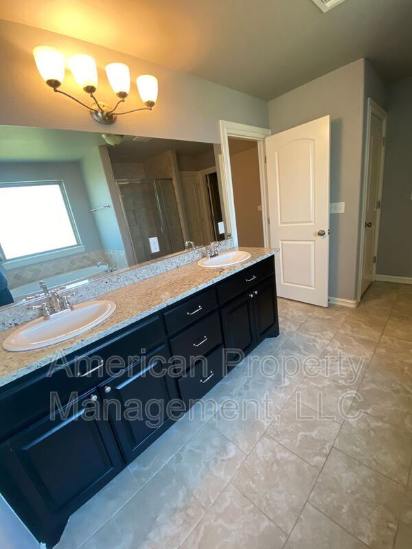 Building Photo - 5312 Charleston Dr
