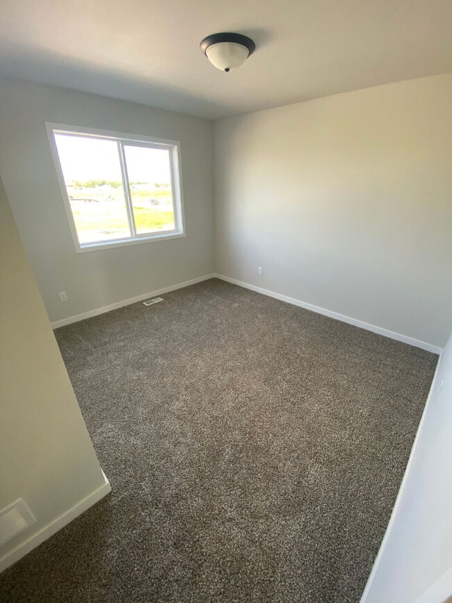 Building Photo - 1553 47th Loop