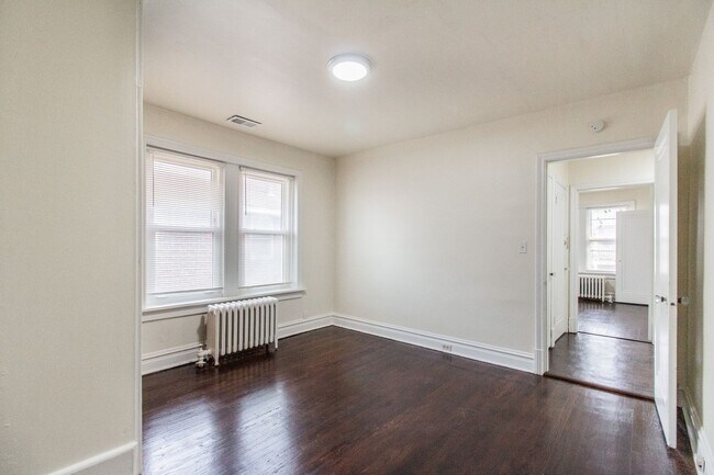 Building Photo - 7120 Dartmouth Ave