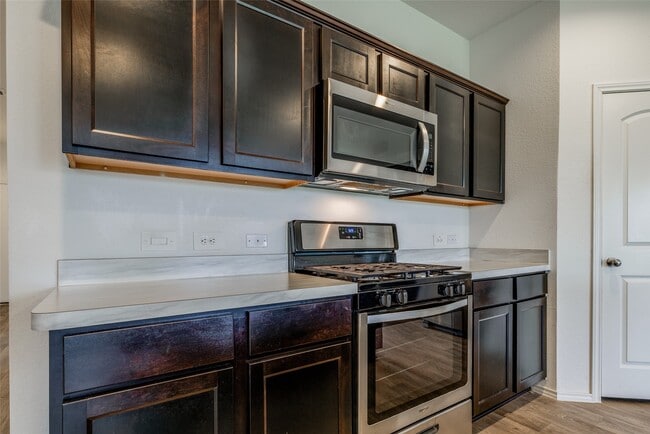 Building Photo - 20818 Marigold Meadows St