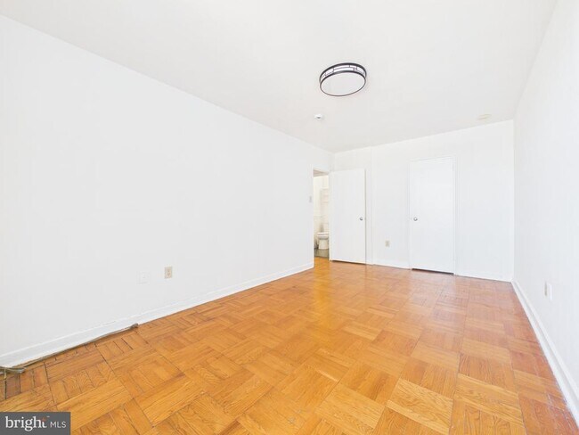 Building Photo - 2601 Pennsylvania Ave