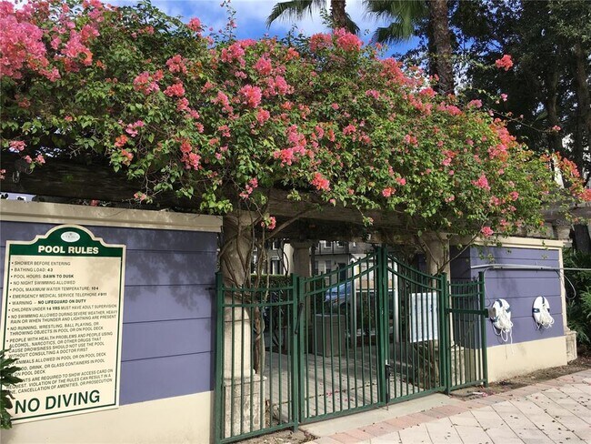 Building Photo - 730 Siena Palm Dr
