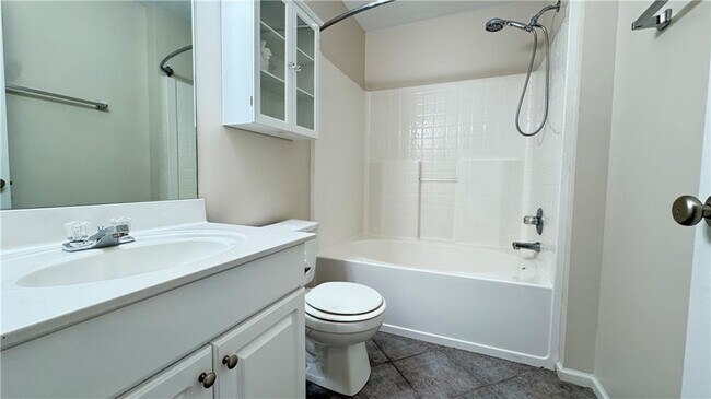 Building Photo - 506 Mirramont Pl
