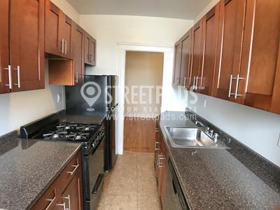 Building Photo - bedroom in Boston MA 02135