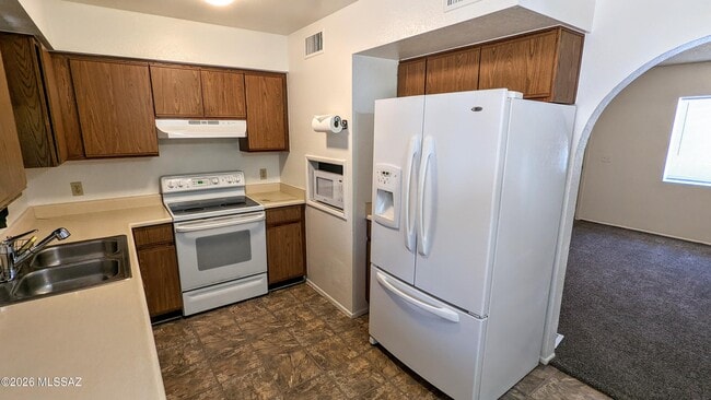Building Photo - 3853 E Mainyard Pl