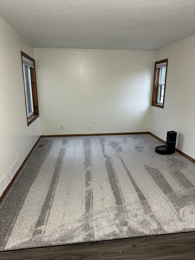 Living room - 701 Tyler St NE