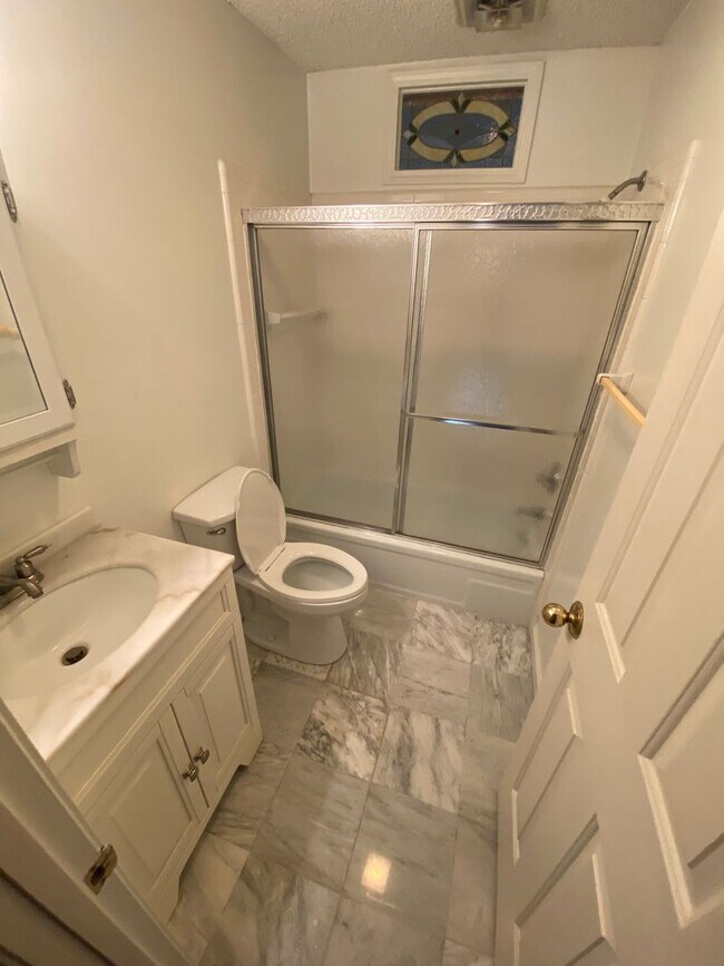 Building Photo - 2720 Leeville Pike