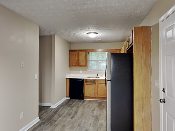 Building Photo - 105 Whitehead Dr