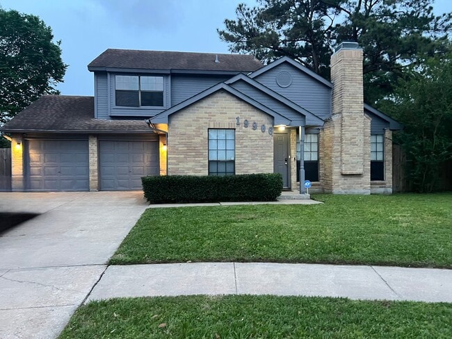 Building Photo - 19906 Rising Star Dr