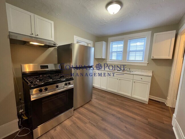 Building Photo - Newly Renovated Just For You! First Month's Rent Free!!