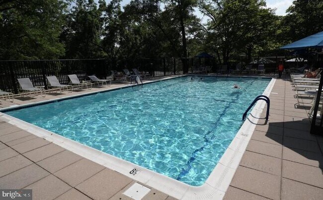 Building Photo - 4620 N Park Ave