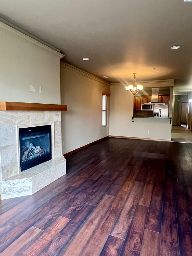 Building Photo - Riverwalk Village Condo