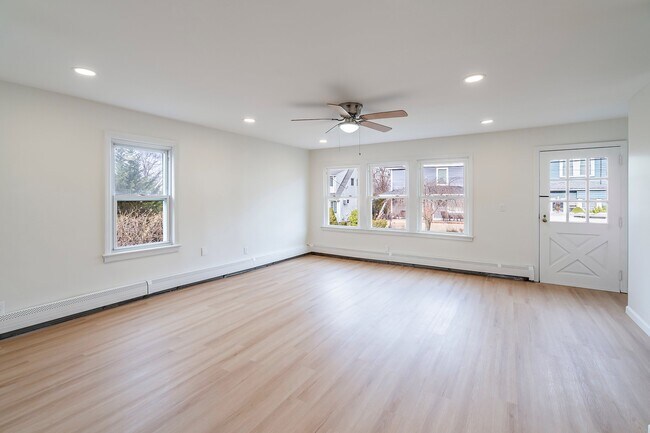 Building Photo - 39 Marley Ave