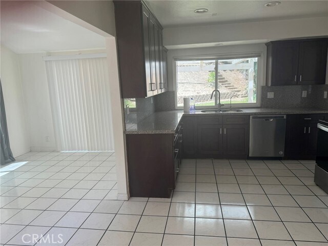 Building Photo - 24451 Quintana Dr