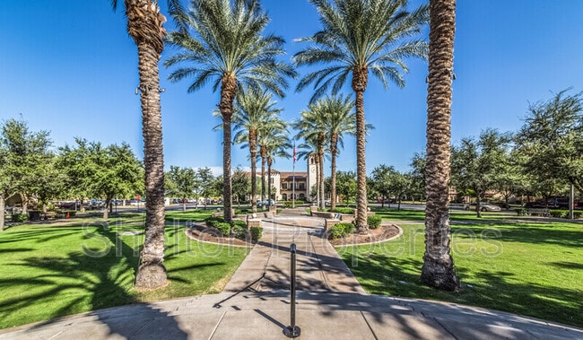 Building Photo - 20900 W Hamilton St