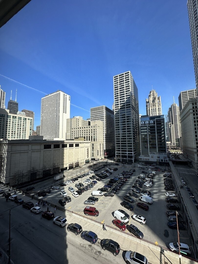 Building Photo - 440 N Wabash Ave