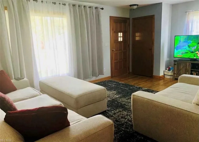 Building Photo - Spacious Two bedroom in Painesville!