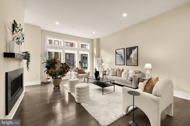 Building Photo - 153 Winsome Cir