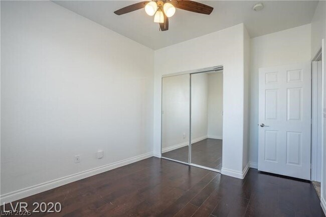 Building Photo - 1745 Buttermilk Dr