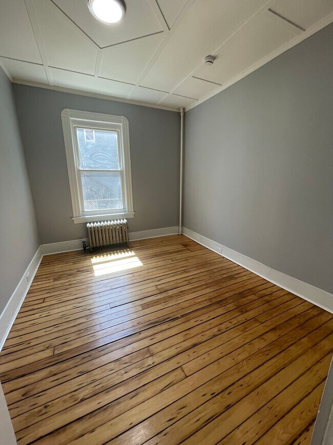 Building Photo - 124-126 Appleton