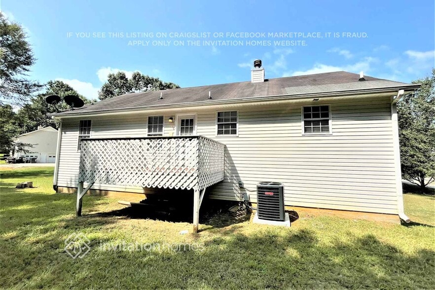 Building Photo - 96 Connie Dr