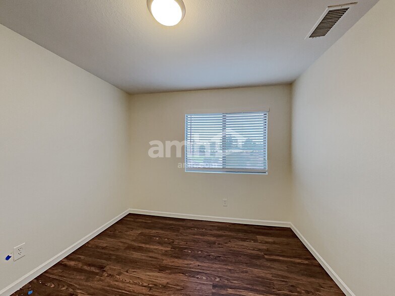 Building Photo - 10383 W Dana Ln