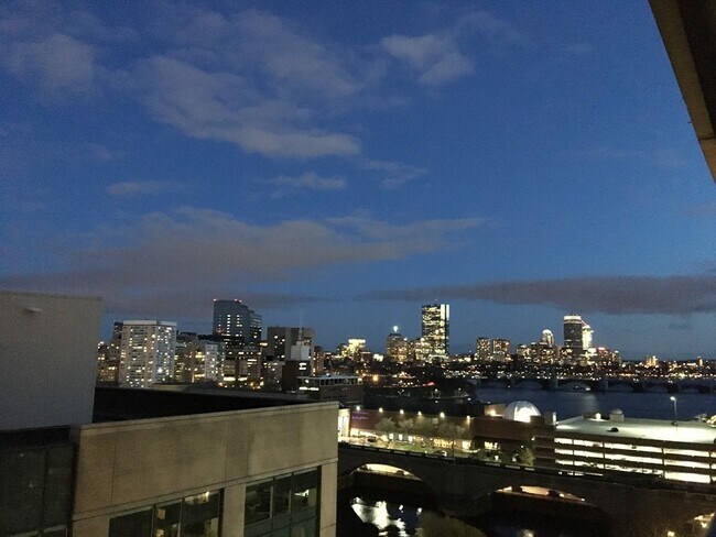 Building Photo - 10 Museum Way