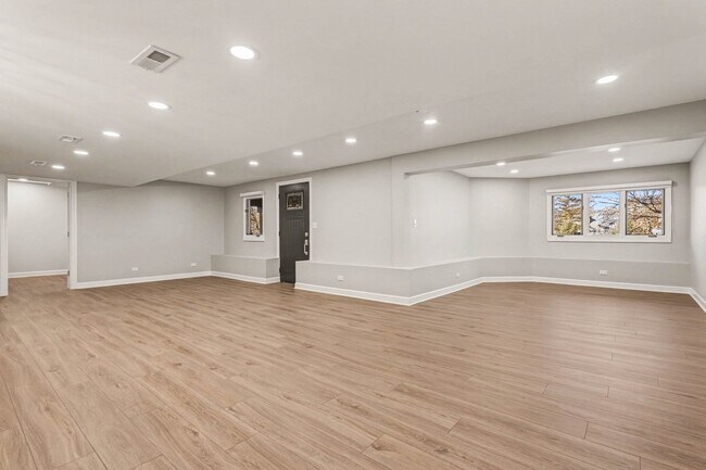 Building Photo - 841 Turnbridge Cir