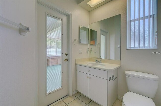 Building Photo - 3 bedroom 2 bathroom beautiful home