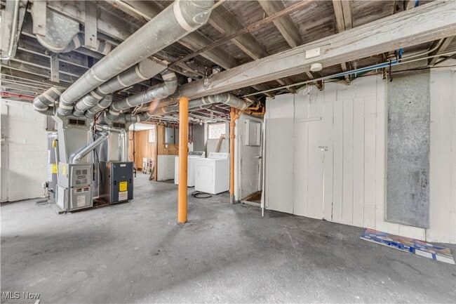Building Photo - 11301 Fortune Ave