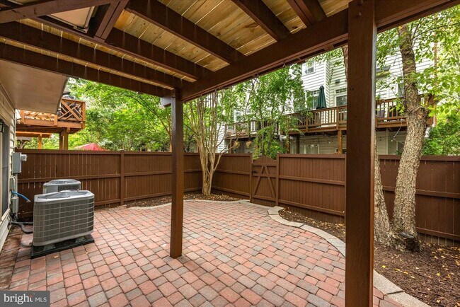 Building Photo - 5015 Waple Ln