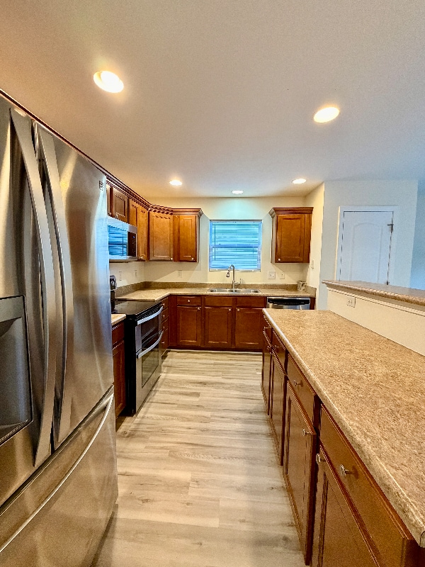 Building Photo - 7952 Bombay Ln