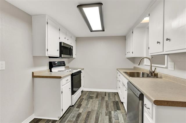 Building Photo - 600 Patricia Dr