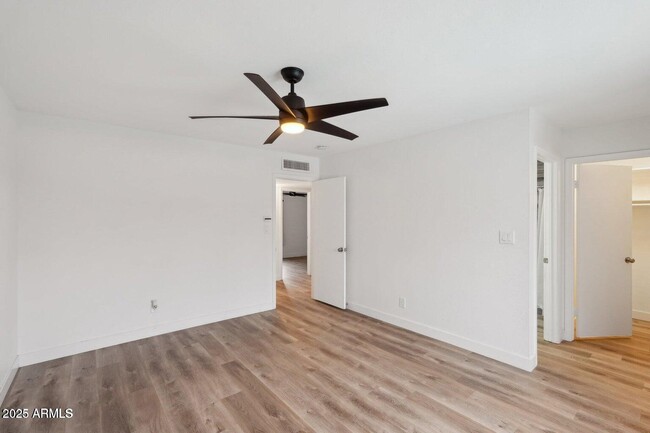 Building Photo - 3701 W Evans Dr
