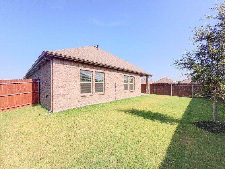 Building Photo - 218 Alice Springs Ln