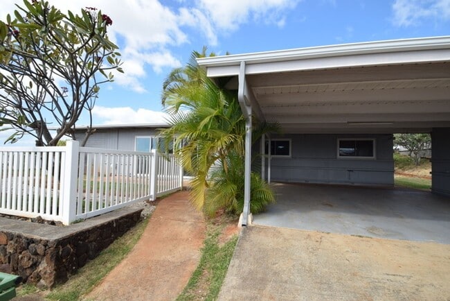 Building Photo - Spacious 3-Bedroom / 2-Bathroom Single-Family Home with Stunning Views – AVAILABLE NOW!