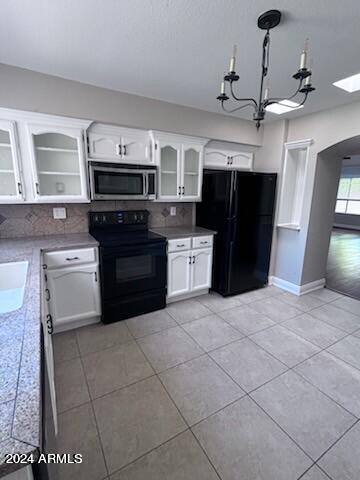 Building Photo - 211 E Tremaine Ave